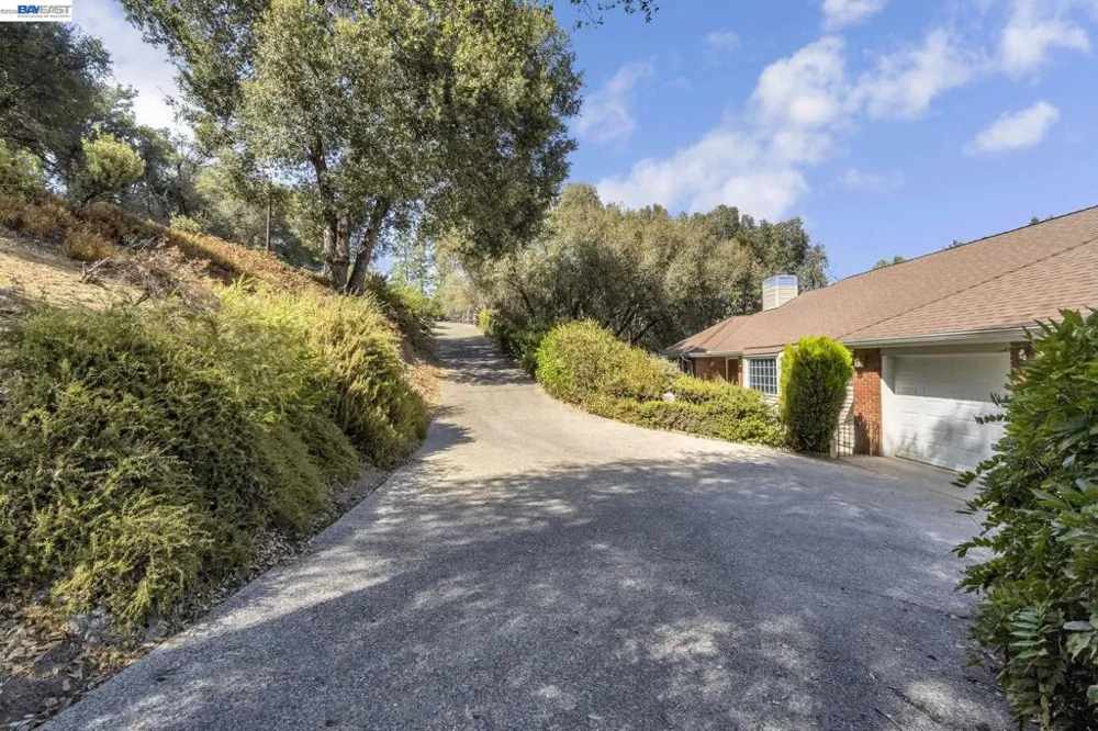 39309 Forest Park Ln Oakhurst, CA 93644
