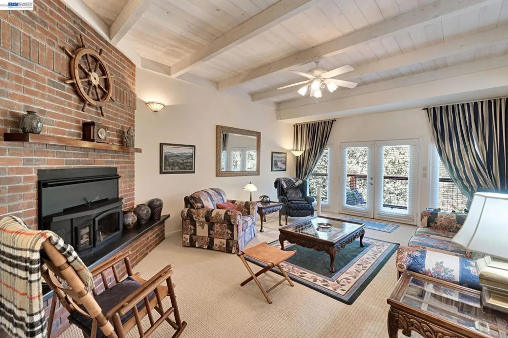 39309 Forest Park Ln Oakhurst, CA 93644