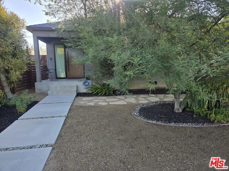 3558 S Muirfield Road Los Angeles, CA 90016