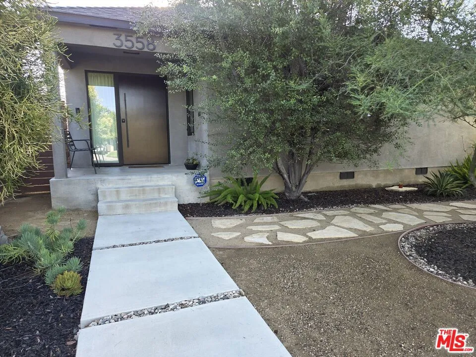3558 S Muirfield Road Los Angeles, CA 90016