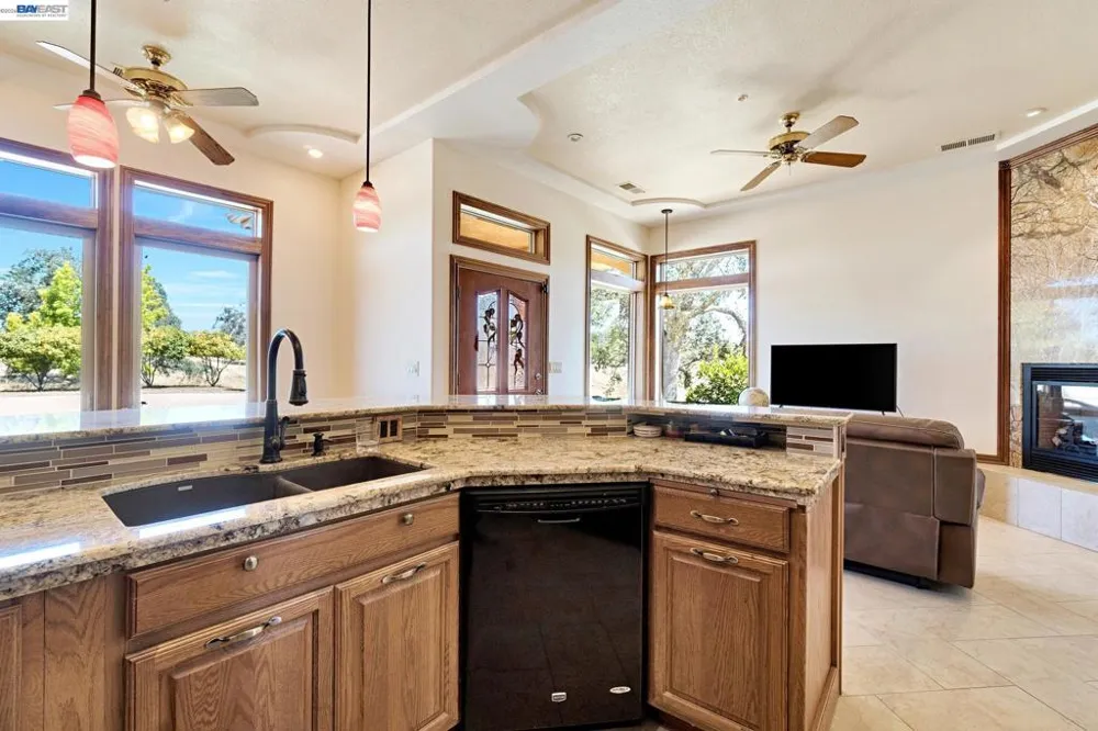 34310 Barn Owl Rd Raymond, CA 93653