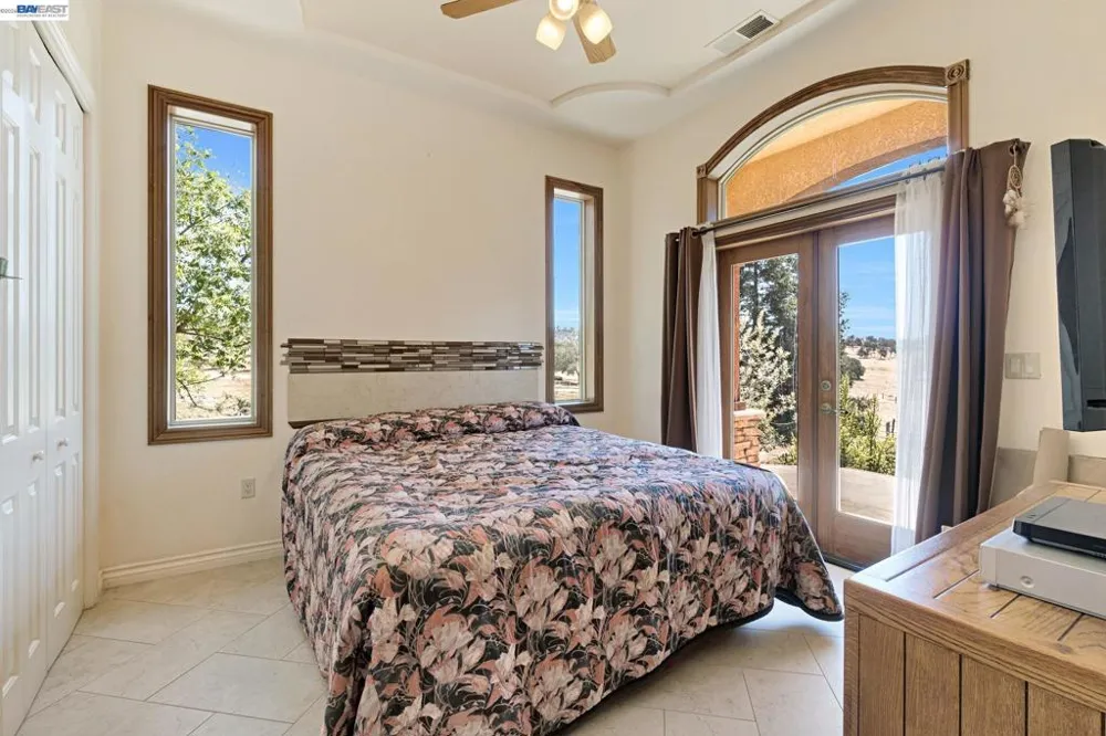 34310 Barn Owl Rd Raymond, CA 93653