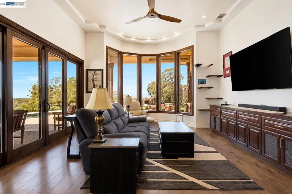 34310 Barn Owl Rd Raymond, CA 93653
