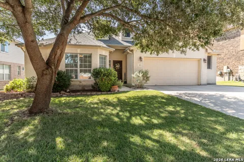 305 HILTON DR
