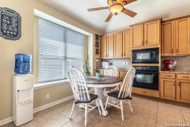 305 HILTON DR Cibolo, TX 78108