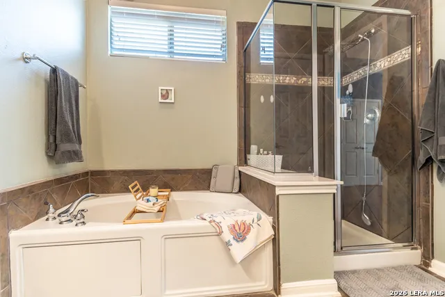 305 HILTON DR Cibolo, TX 78108