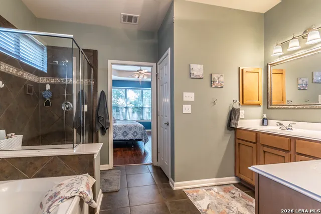305 HILTON DR Cibolo, TX 78108