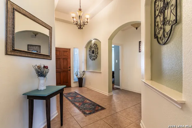 305 HILTON DR Cibolo, TX 78108