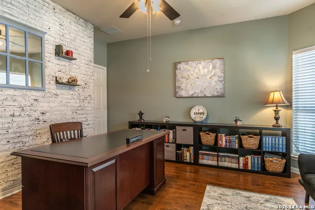 305 HILTON DR Cibolo, TX 78108