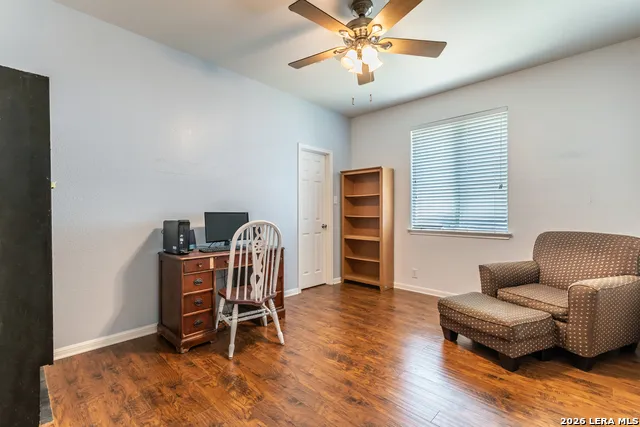 305 HILTON DR Cibolo, TX 78108