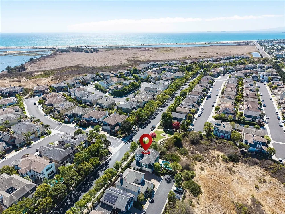 4742 Wentworth Huntington Beach, CA 92649