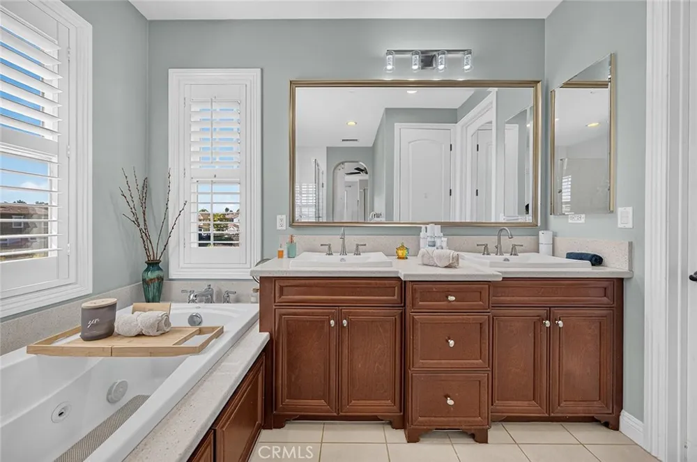 4742 Wentworth Huntington Beach, CA 92649