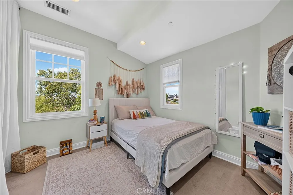 4742 Wentworth Huntington Beach, CA 92649