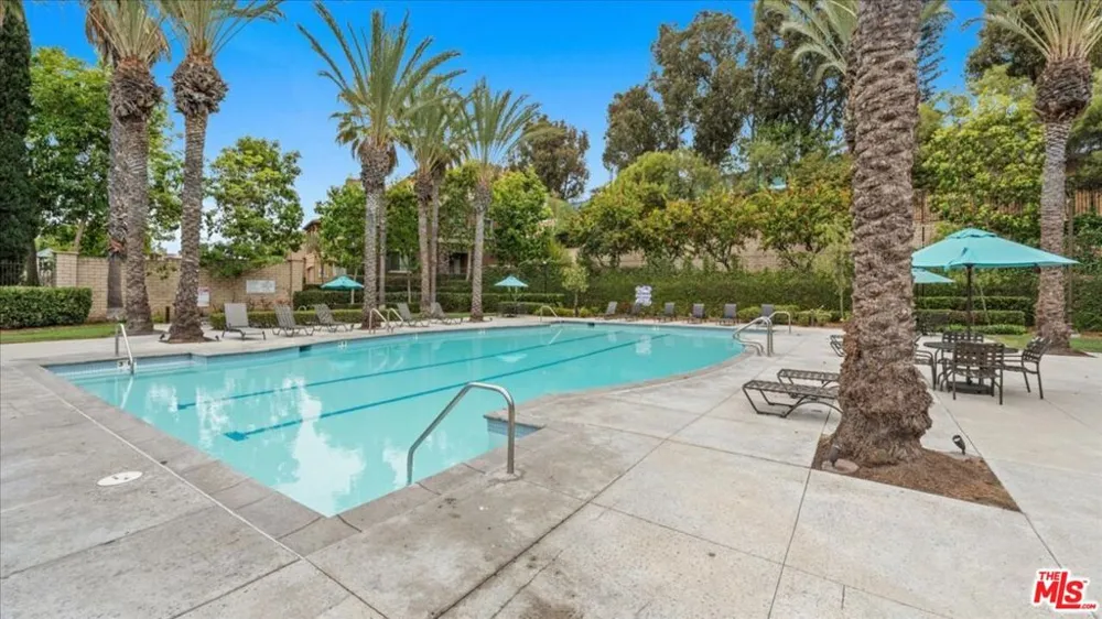 9135 S Cullen Way Inglewood, CA 90305