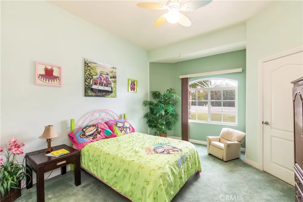 947 W Commonwealth Avenue Hemet, CA 92543