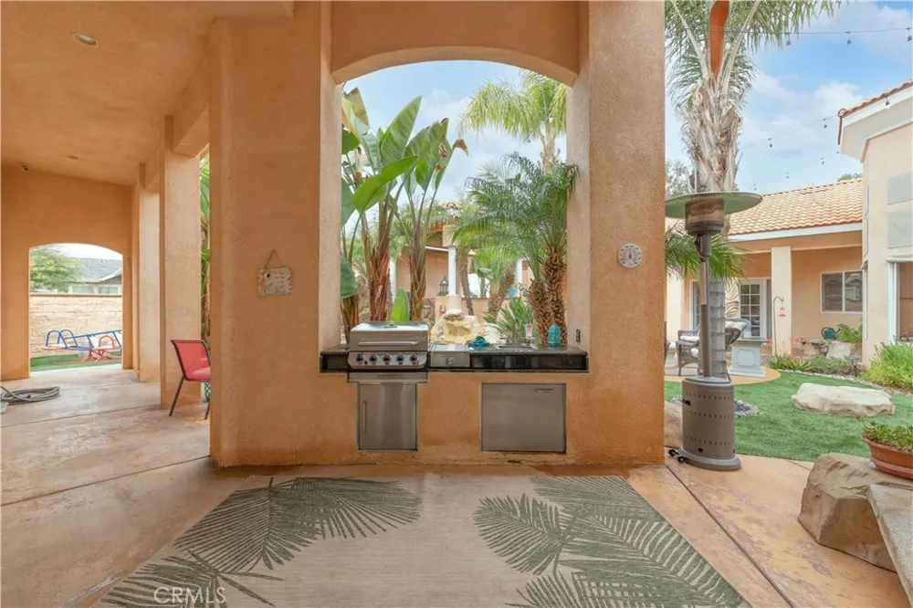 947 W Commonwealth Avenue Hemet, CA 92543