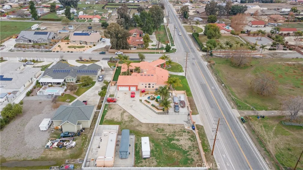 947 W Commonwealth Avenue Hemet, CA 92543