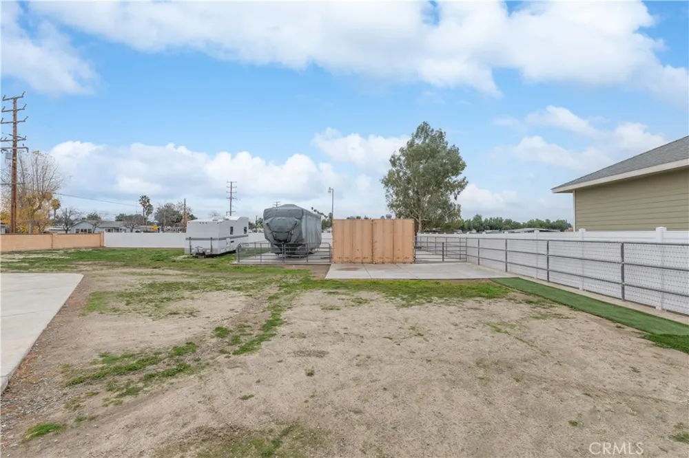947 W Commonwealth Avenue Hemet, CA 92543