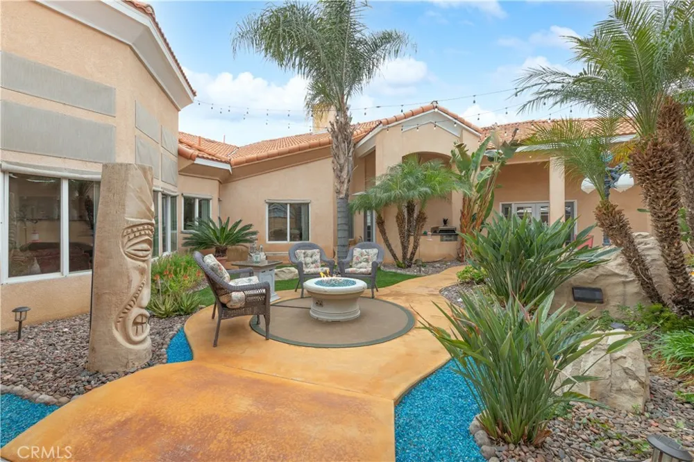 947 W Commonwealth Avenue Hemet, CA 92543