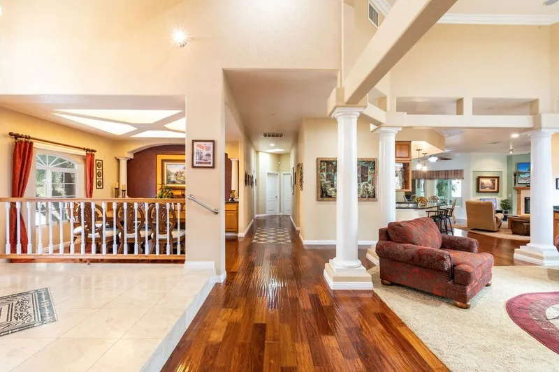 947 W Commonwealth Avenue Hemet, CA 92543