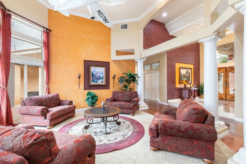 947 W Commonwealth Avenue Hemet, CA 92543