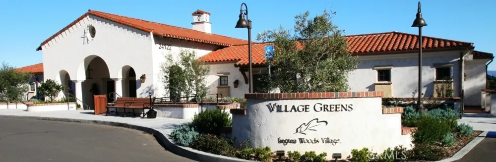 2200 Via Mariposa E Laguna Woods, CA 92637