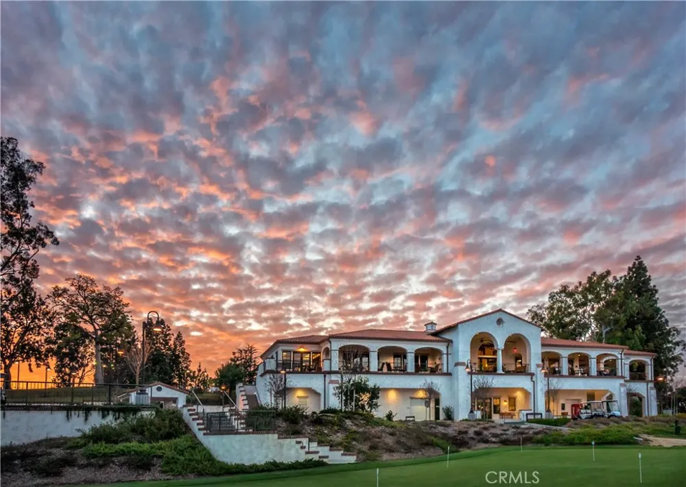 2200 Via Mariposa E Laguna Woods, CA 92637