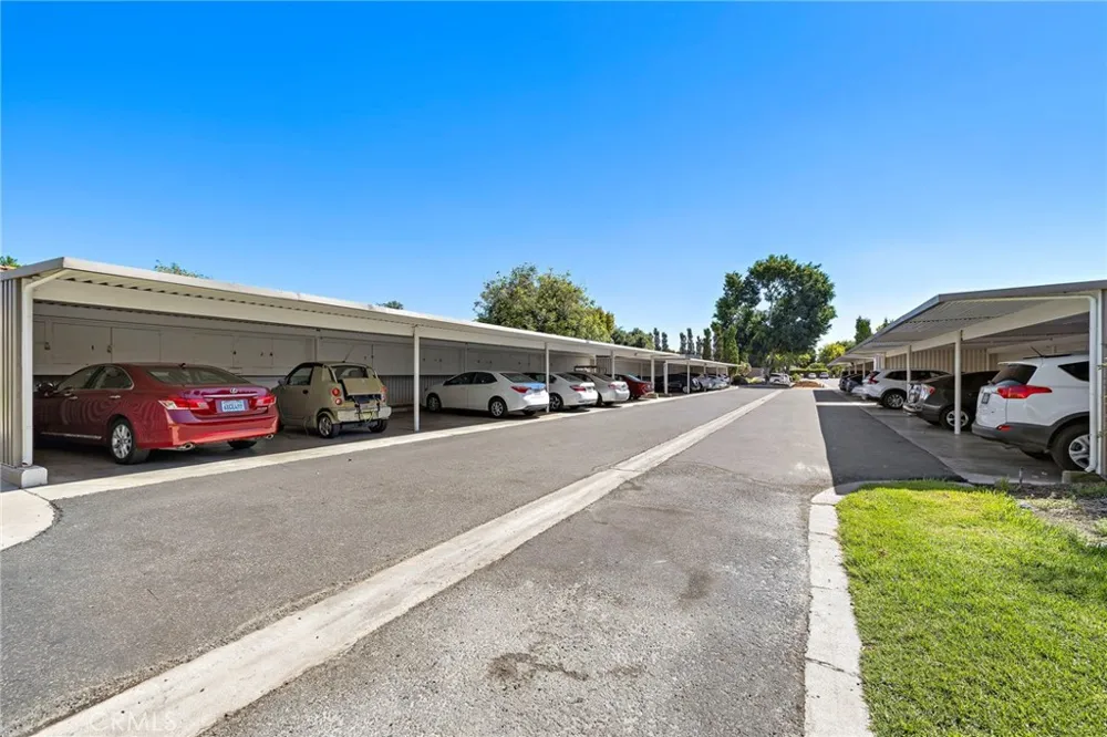 2200 Via Mariposa E Laguna Woods, CA 92637