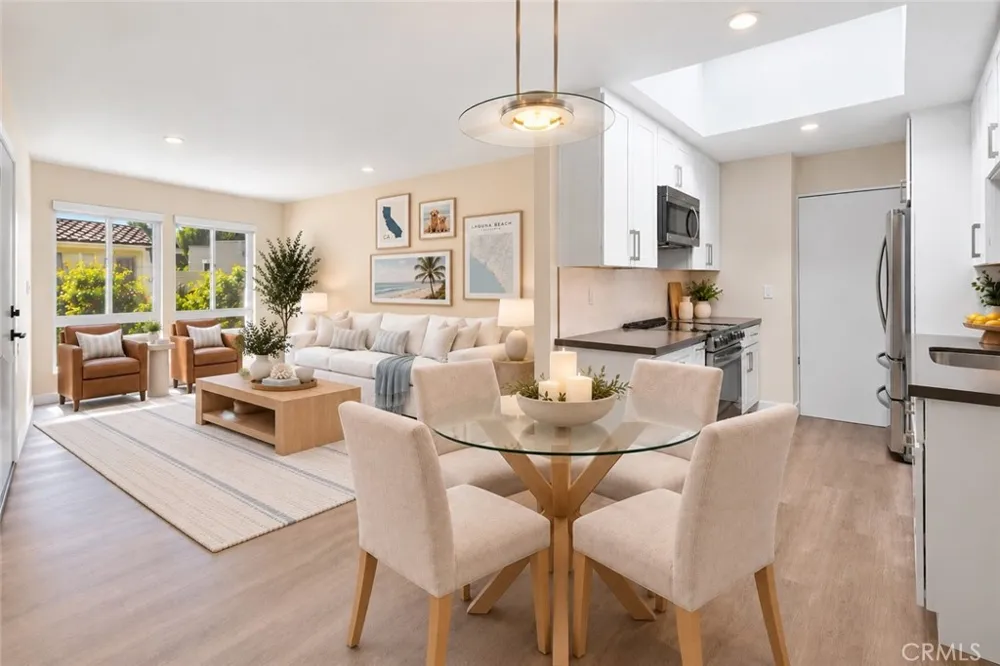 2200 Via Mariposa E Laguna Woods, CA 92637