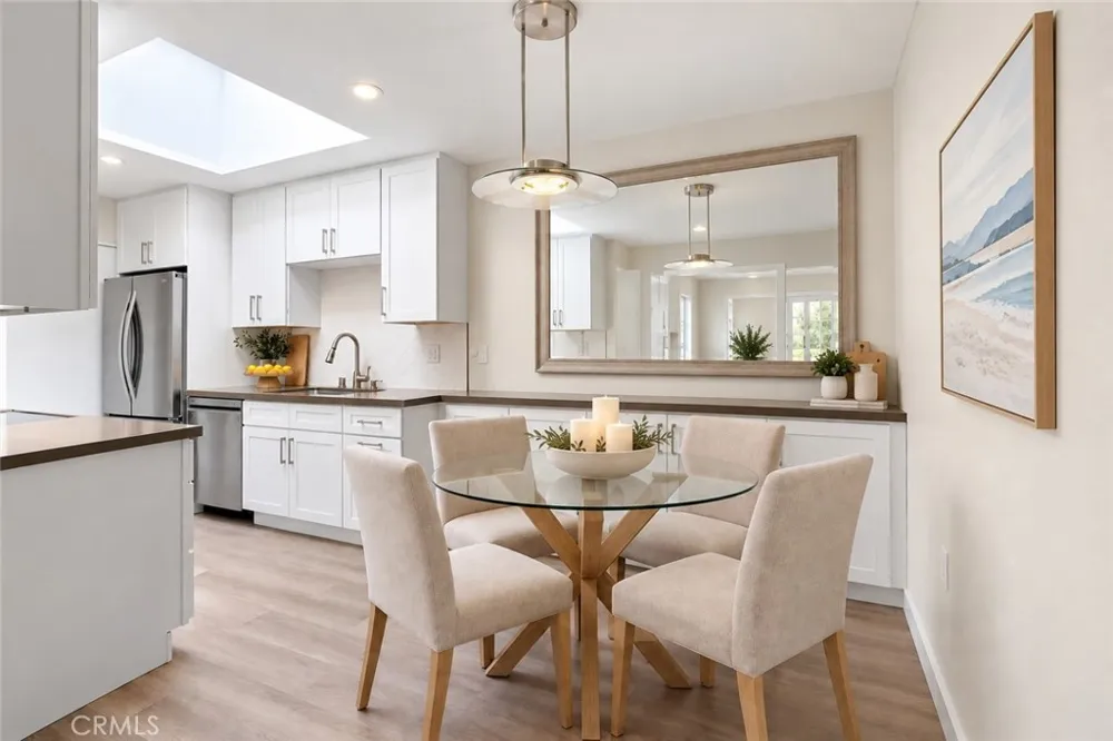 2200 Via Mariposa E Laguna Woods, CA 92637