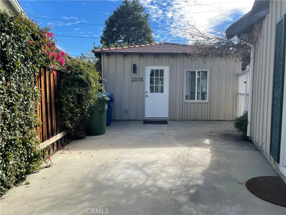 22018 Martinez St Woodland Hills, CA 91364