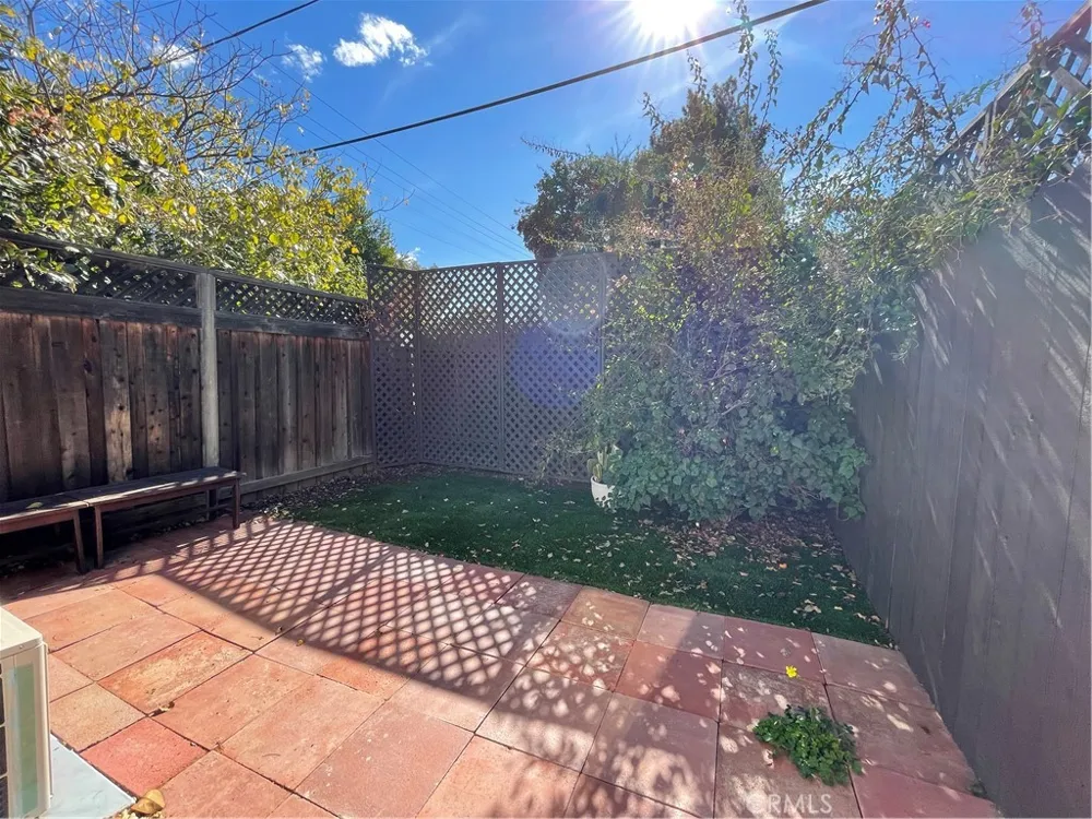 22018 Martinez St Woodland Hills, CA 91364