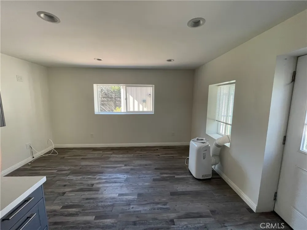 22018 Martinez St Woodland Hills, CA 91364