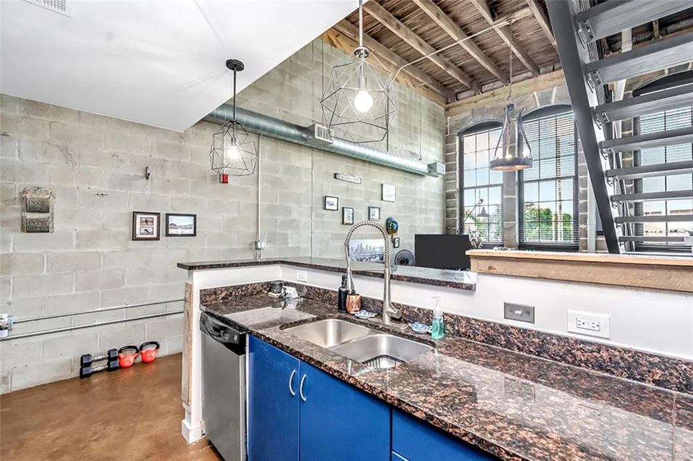 2001 E 2ND AVENUE #27 Tampa, FL 33605