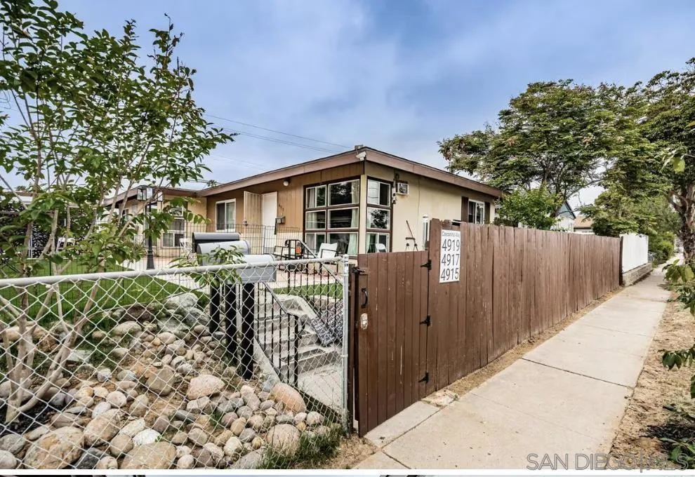 4919 Coconino way San Diego, CA 92117