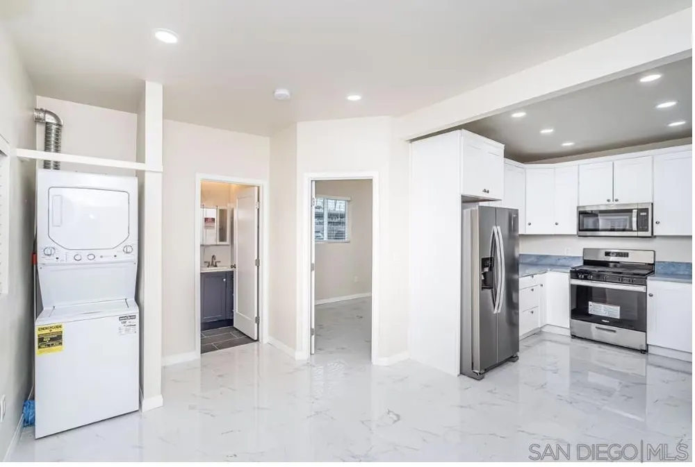 4919 Coconino way San Diego, CA 92117