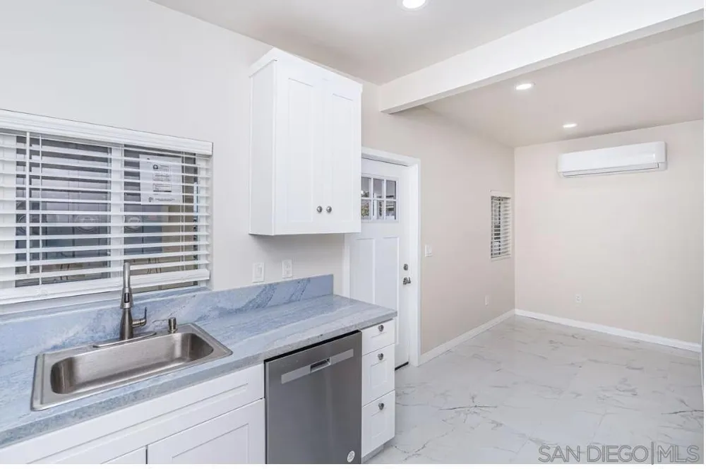 4919 Coconino way San Diego, CA 92117