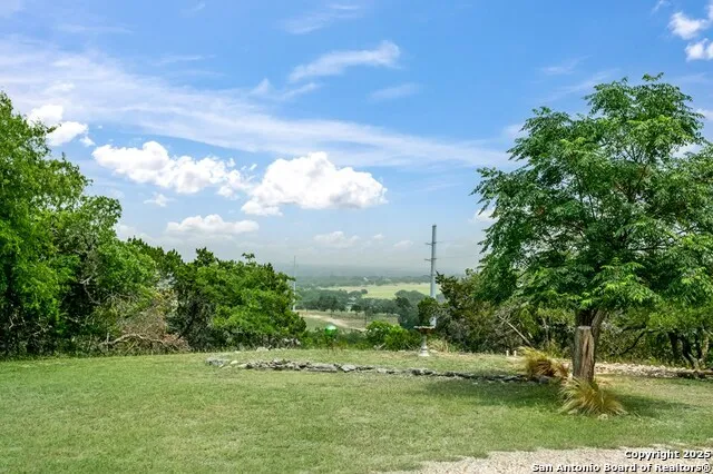 260 Chinaberry Lane Fredericksburg, TX 78624