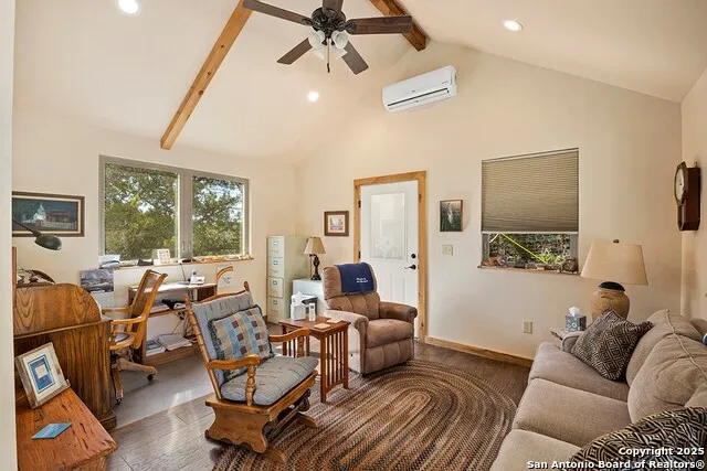 260 Chinaberry Lane Fredericksburg, TX 78624
