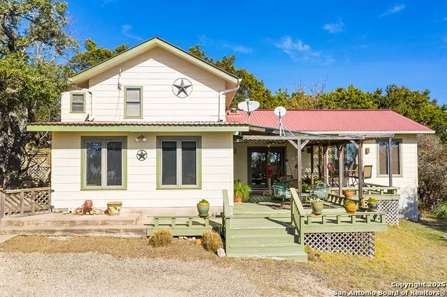 260 Chinaberry Lane Fredericksburg, TX 78624