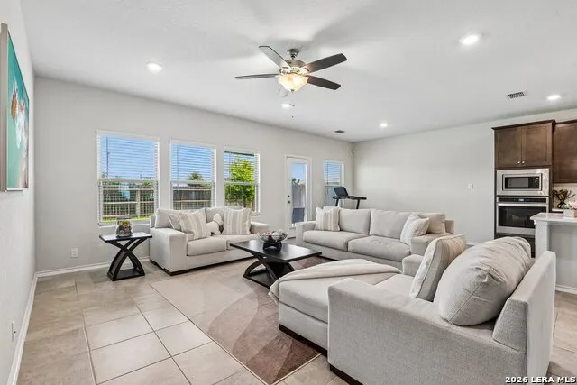 7602 Wallaby Isle San Antonio, TX 78253