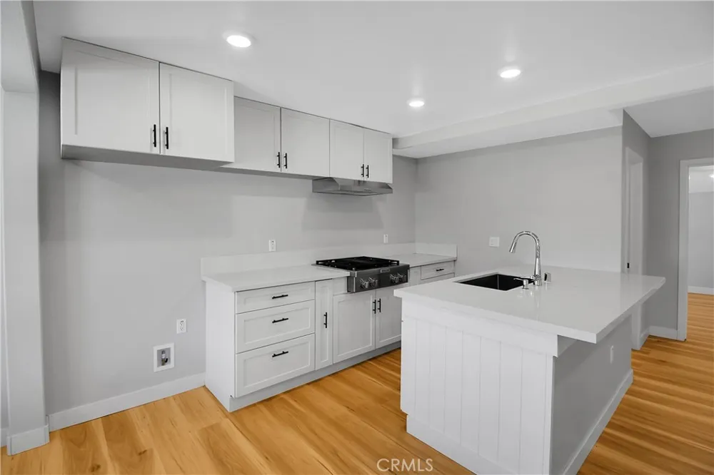 108 S Chestnut Lake Elsinore, CA 92530