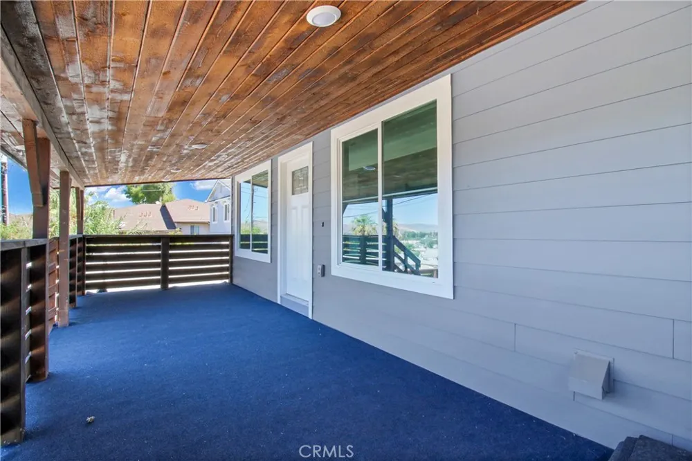 108 S Chestnut Lake Elsinore, CA 92530