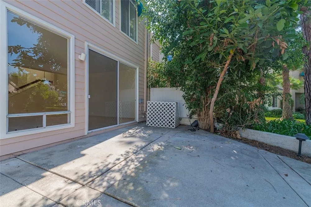 15 Harborcrest Irvine, CA 92604