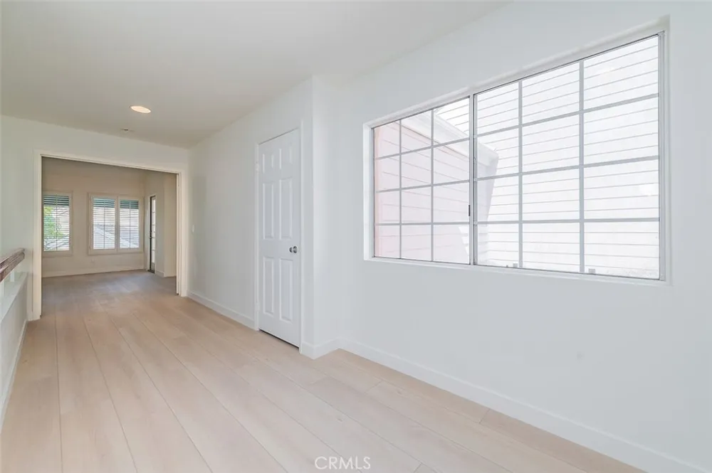 15 Harborcrest Irvine, CA 92604
