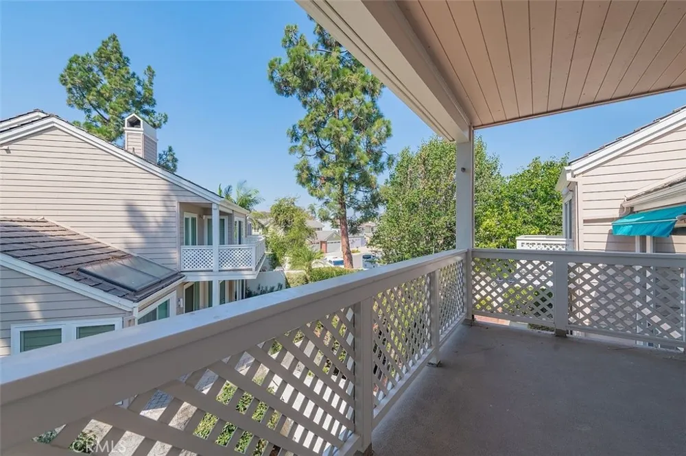 15 Harborcrest Irvine, CA 92604