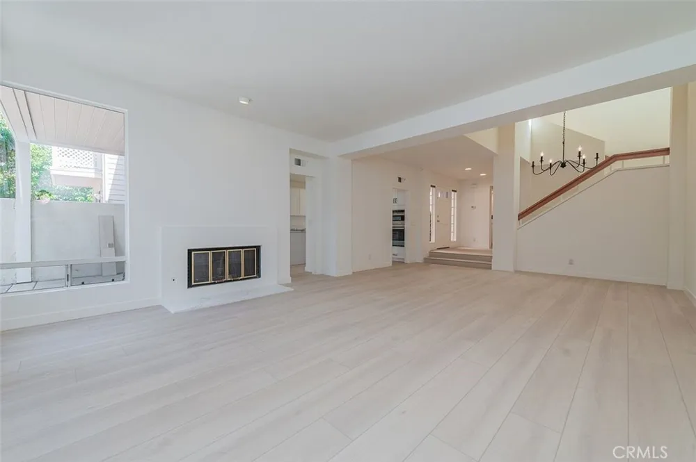 15 Harborcrest Irvine, CA 92604