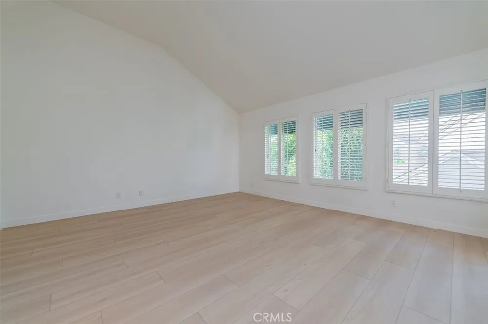 15 Harborcrest Irvine, CA 92604