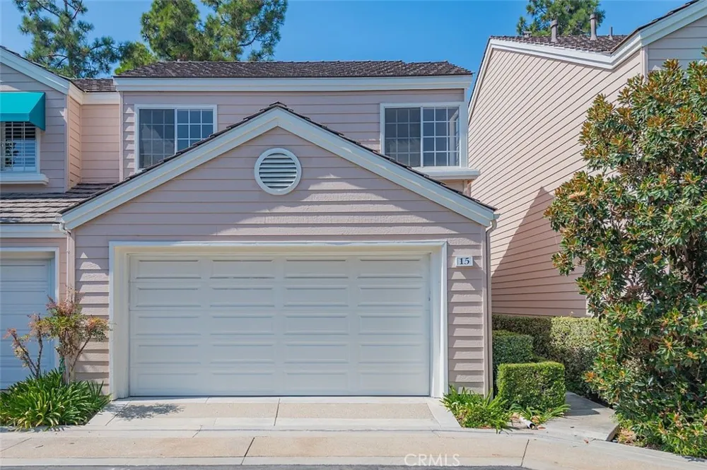 15 Harborcrest Irvine, CA 92604