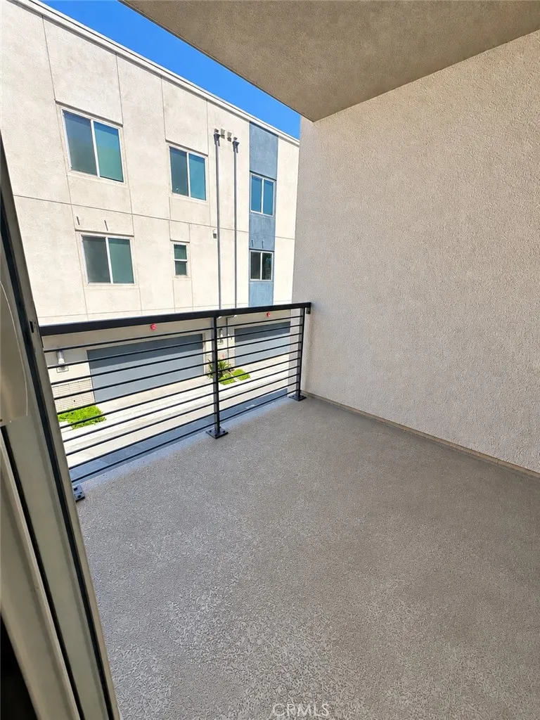 129 Citysquare Irvine, CA 92614